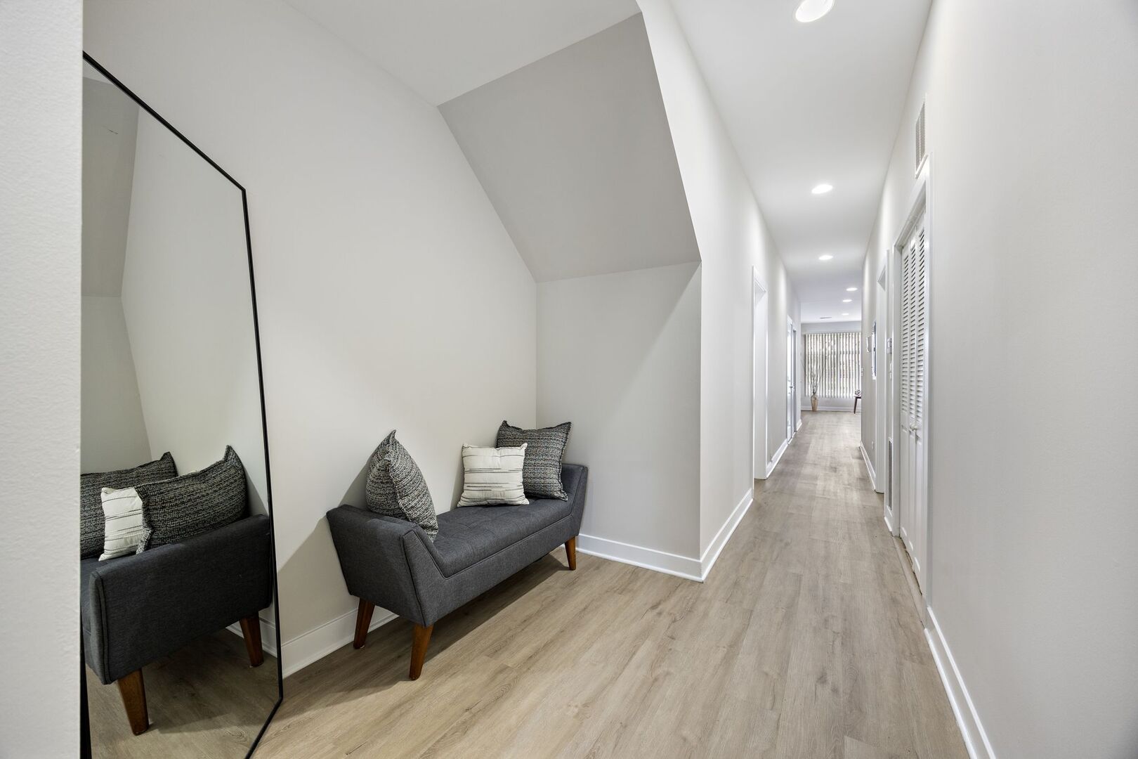 3130 W Walton Street Unit: 1
