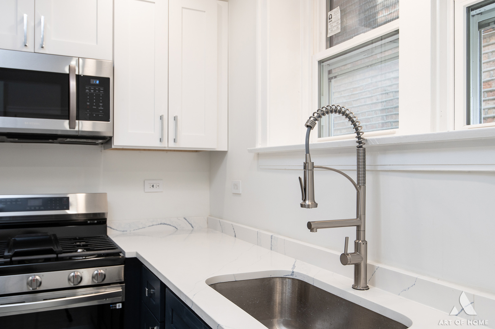 1820 Gunderson Avenue