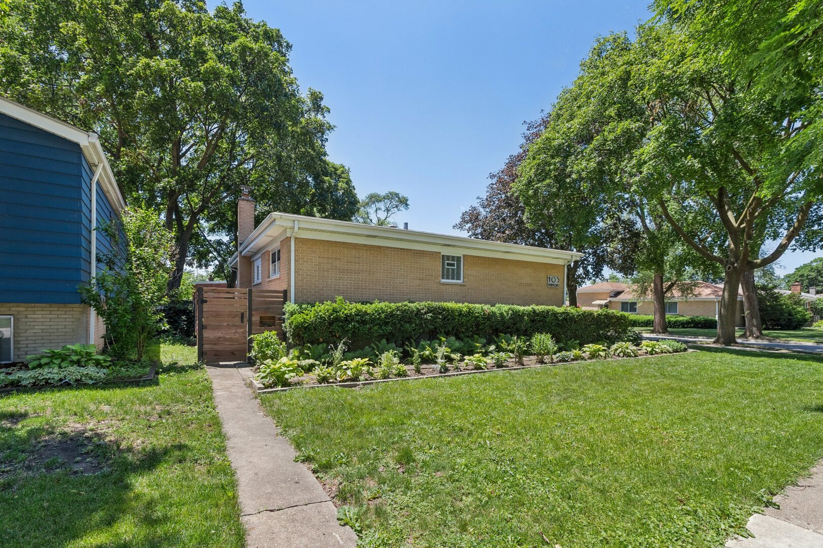 105 E Vermont Street