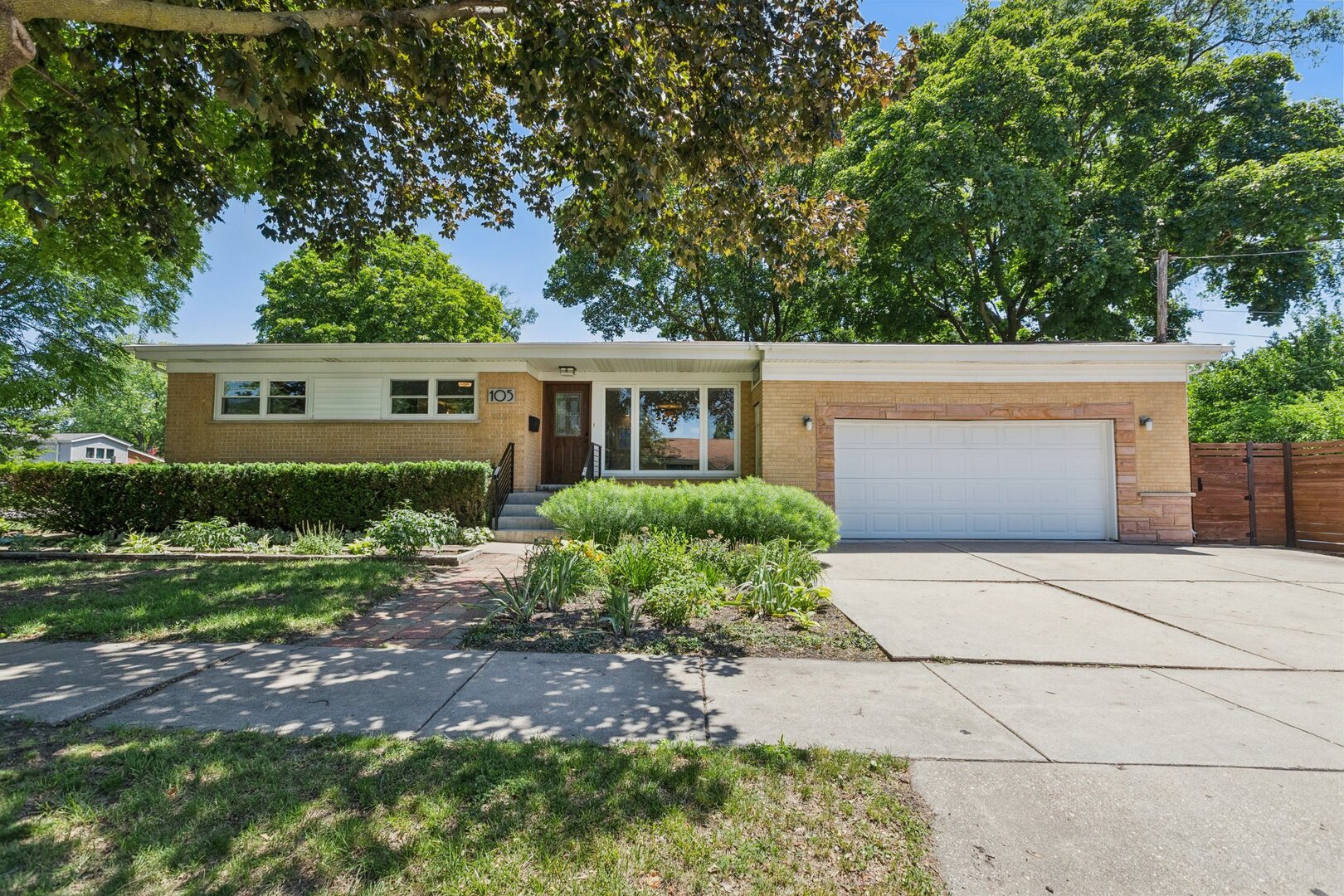 105 E Vermont Street