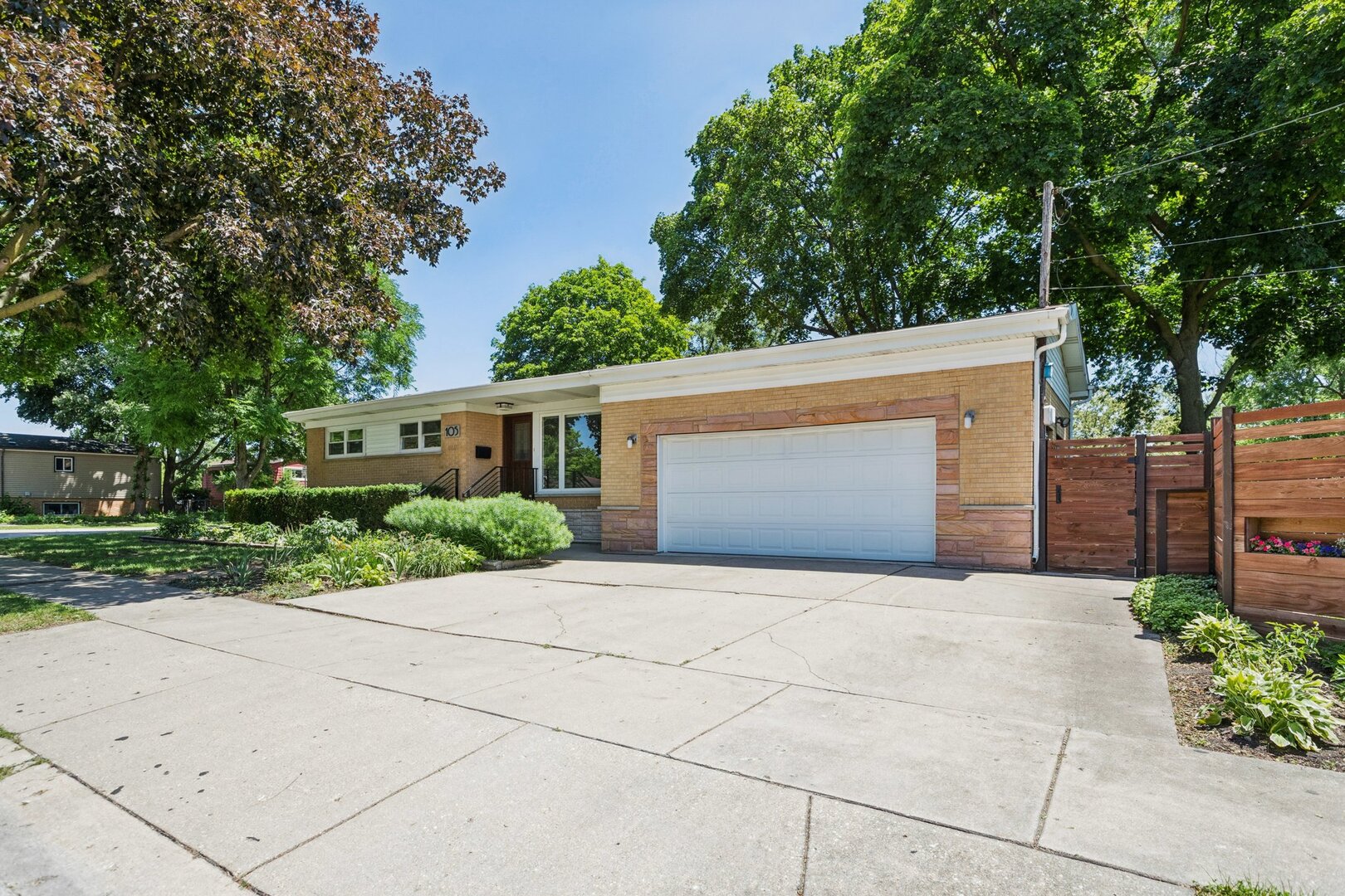105 E Vermont Street