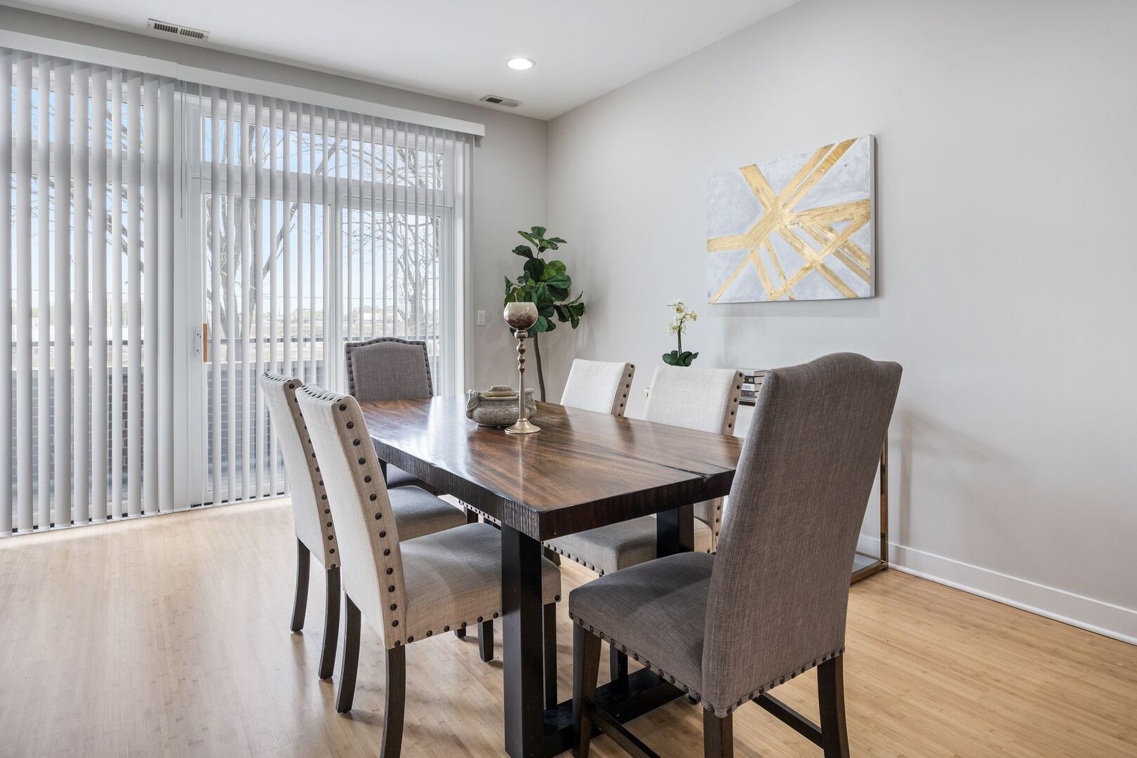 3126 W Walton Street Unit: 2