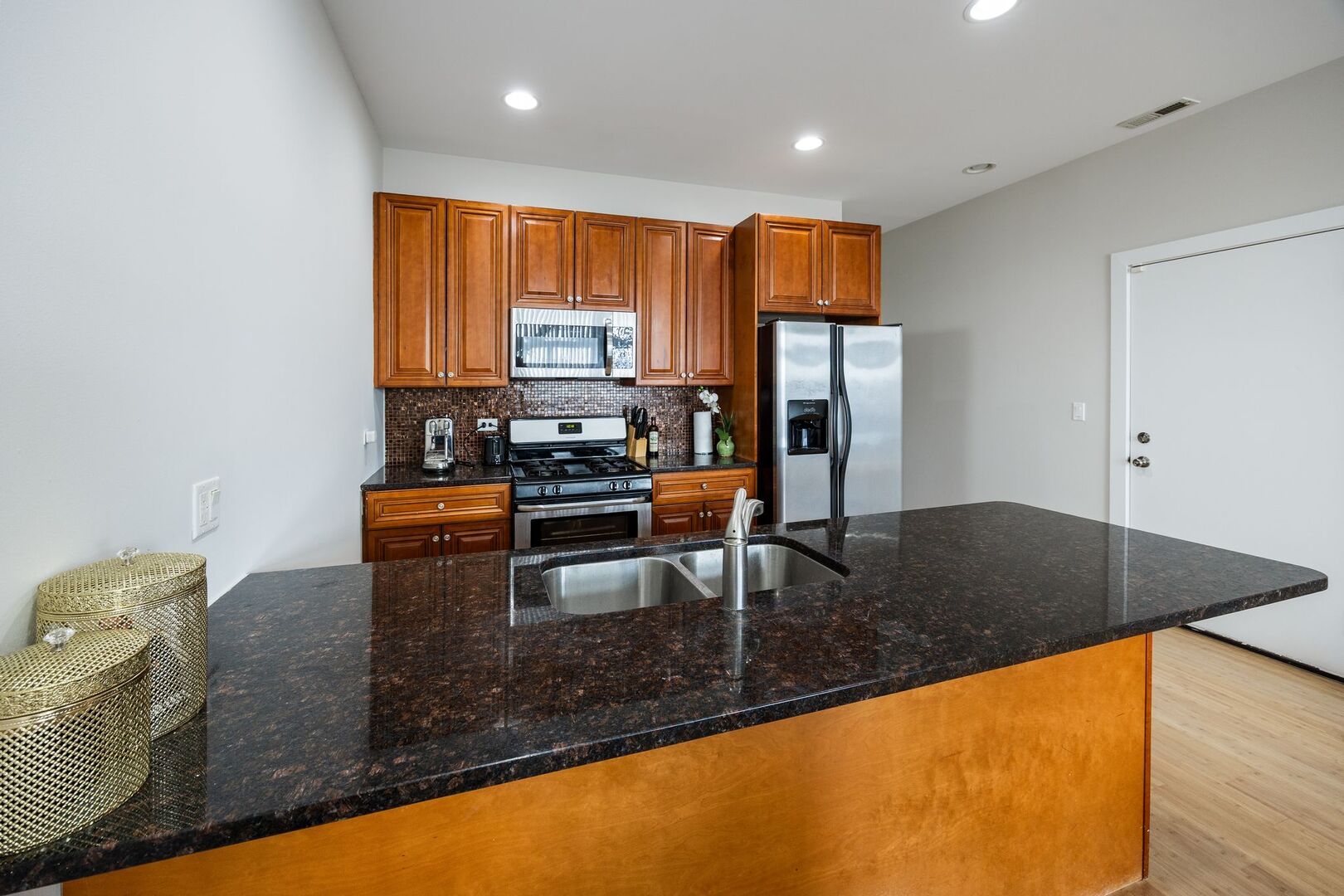 3126 W Walton Street Unit: 2
