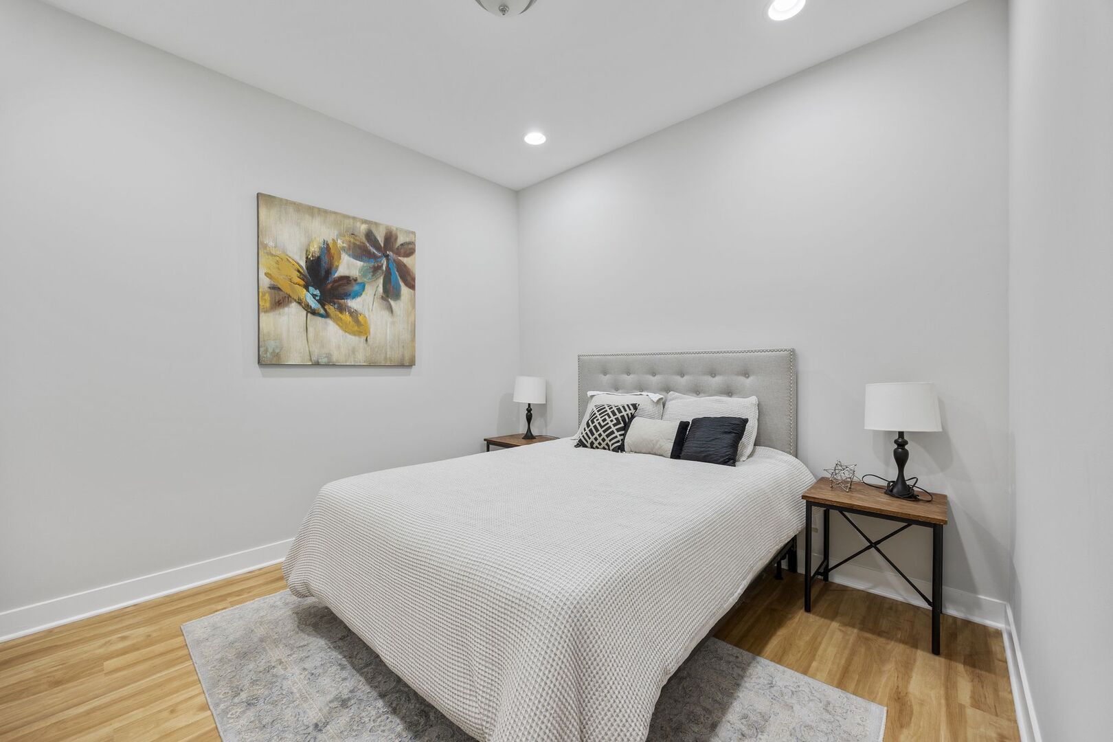 3126 W Walton Street Unit: 2