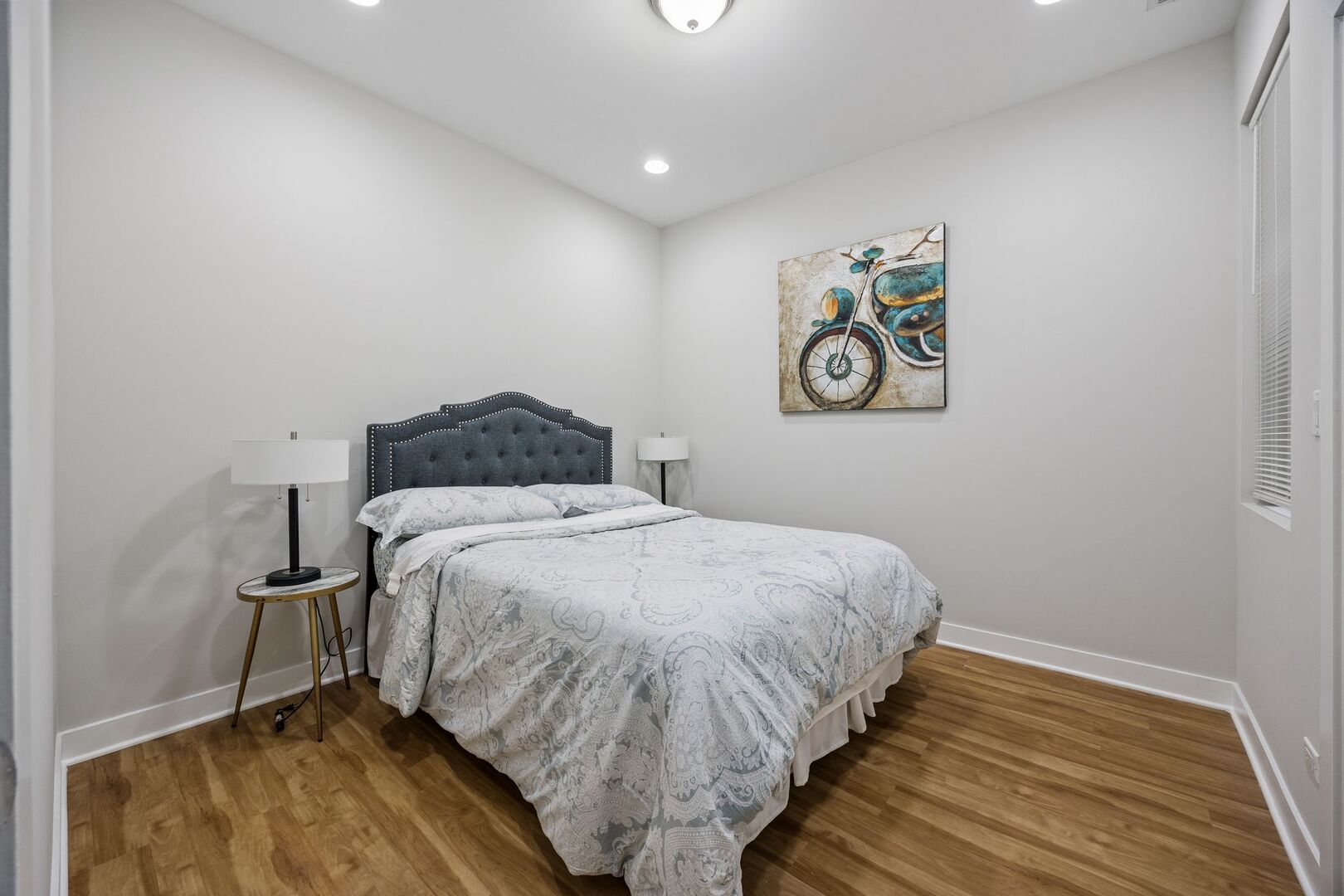 3126 W Walton Street Unit: 2