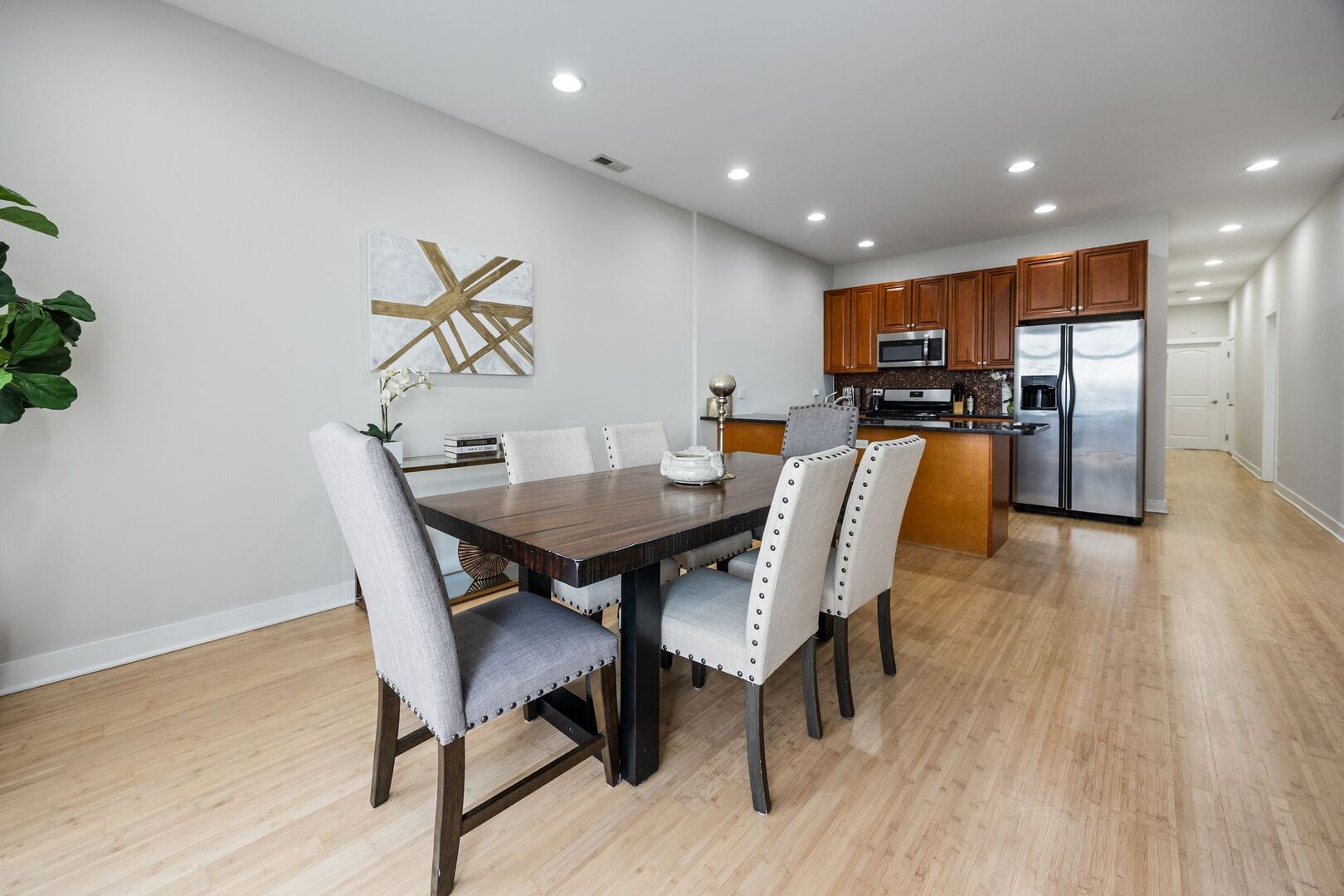3126 W Walton Street Unit: 2