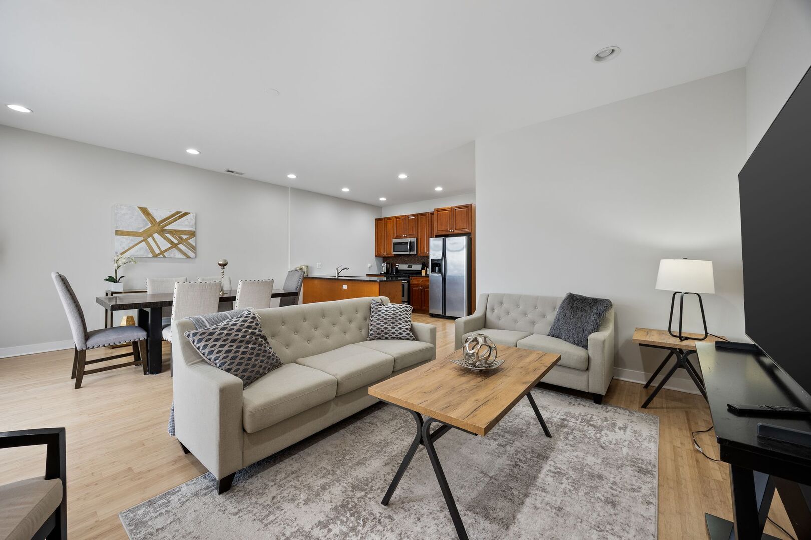 3126 W Walton Street Unit: 2