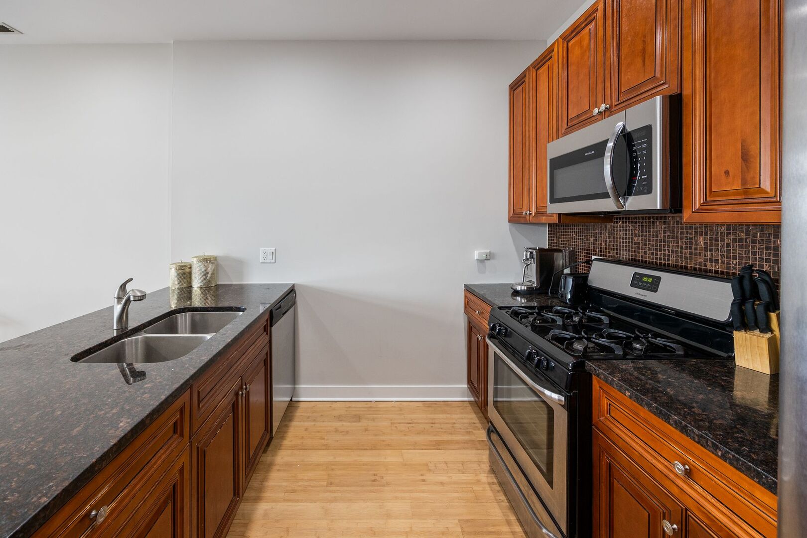 3126 W Walton Street Unit: 2