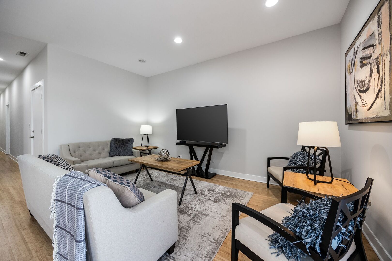 3126 W Walton Street Unit: 2
