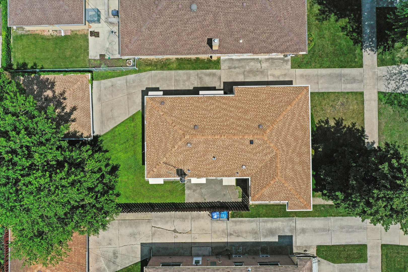 5504 Oakdale Drive