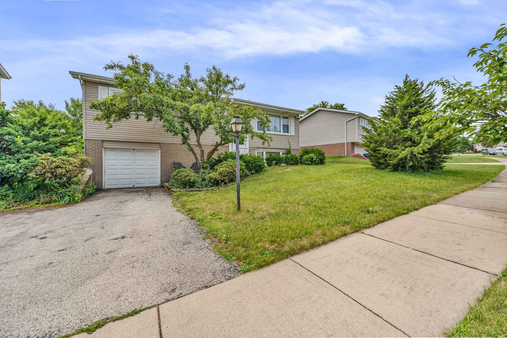 9113 Sycamore Drive