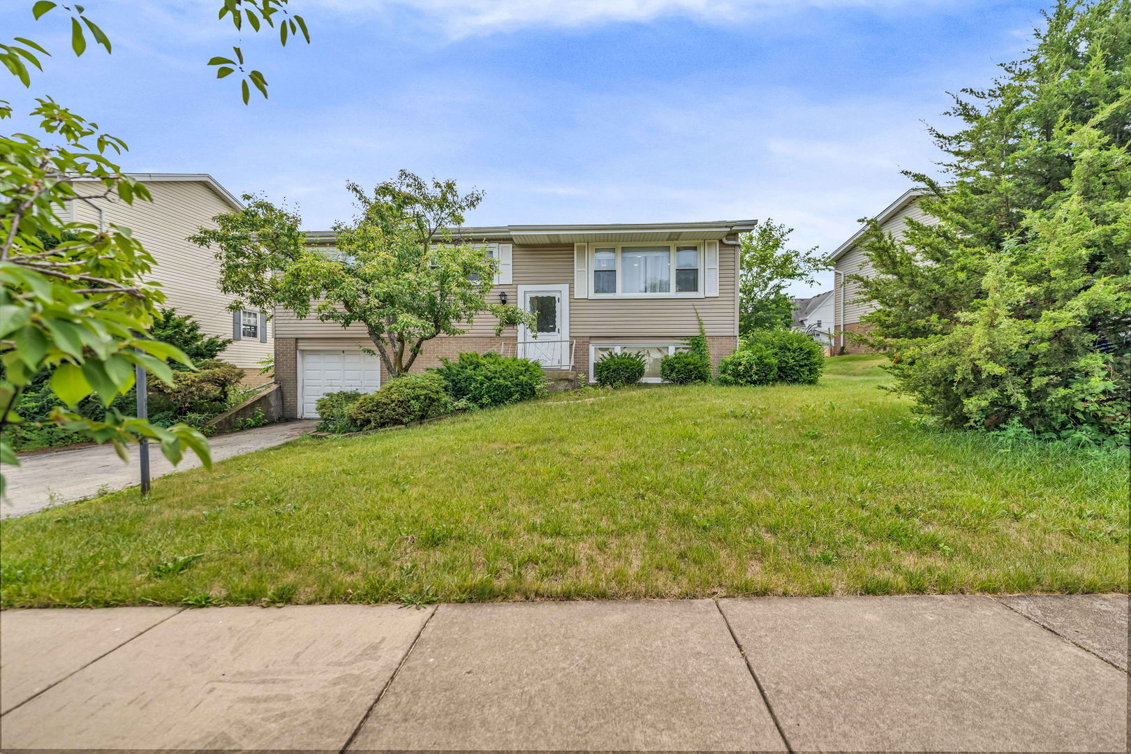 9113 Sycamore Drive