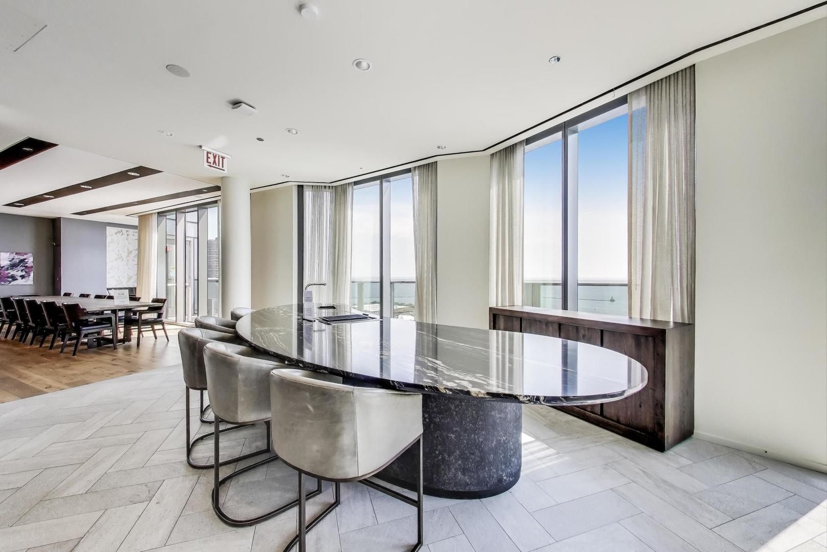 211 N Harbor Drive Unit: 1809