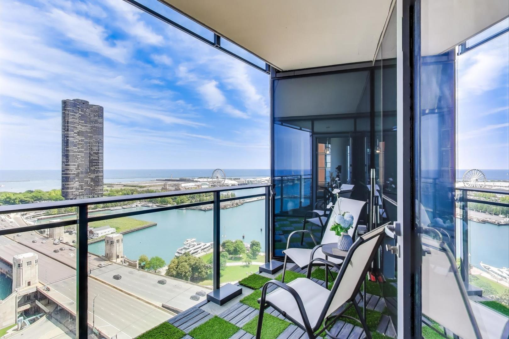 211 N Harbor Drive Unit: 1809