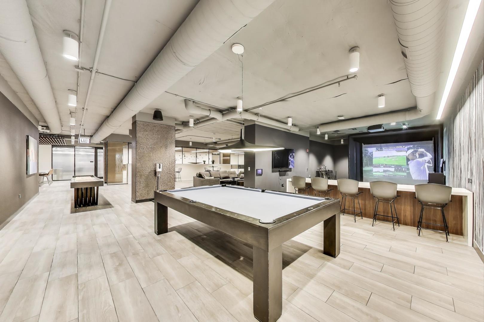 211 N Harbor Drive Unit: 1809