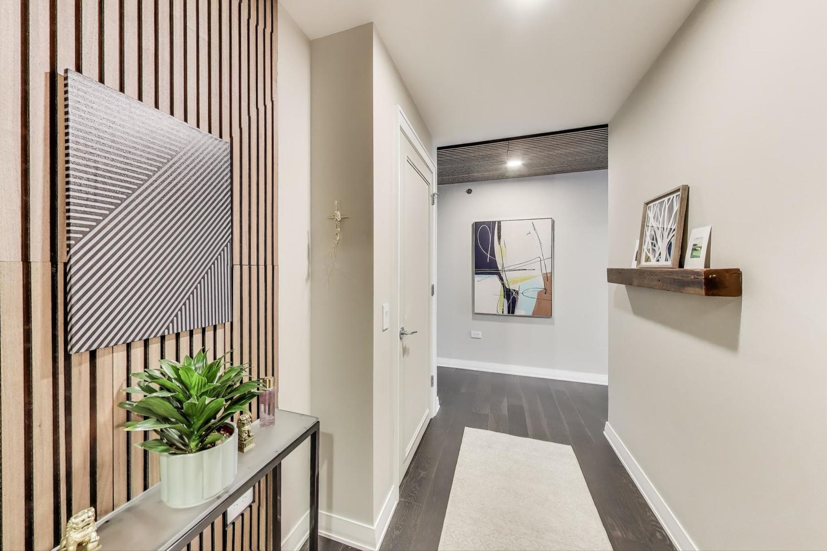 211 N Harbor Drive Unit: 1809