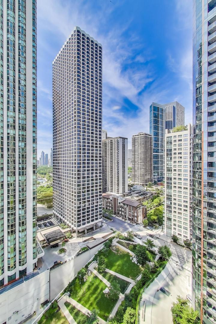 211 N Harbor Drive Unit: 1809