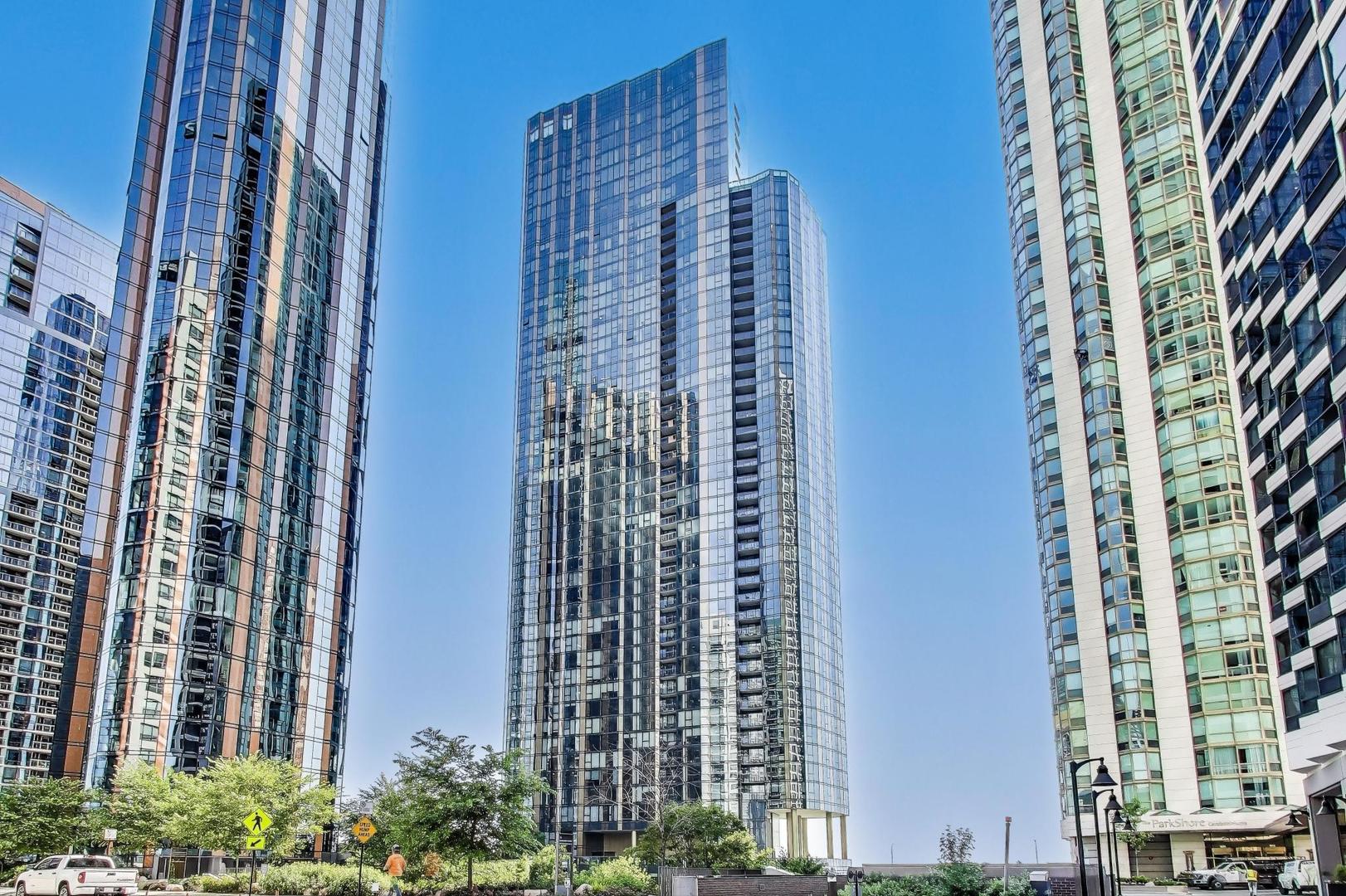 211 N Harbor Drive Unit: 1809
