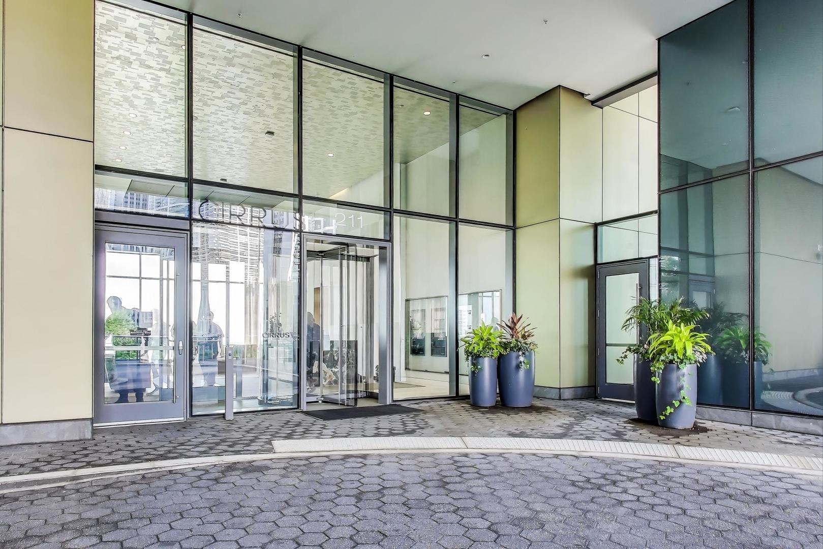 211 N Harbor Drive Unit: 1809