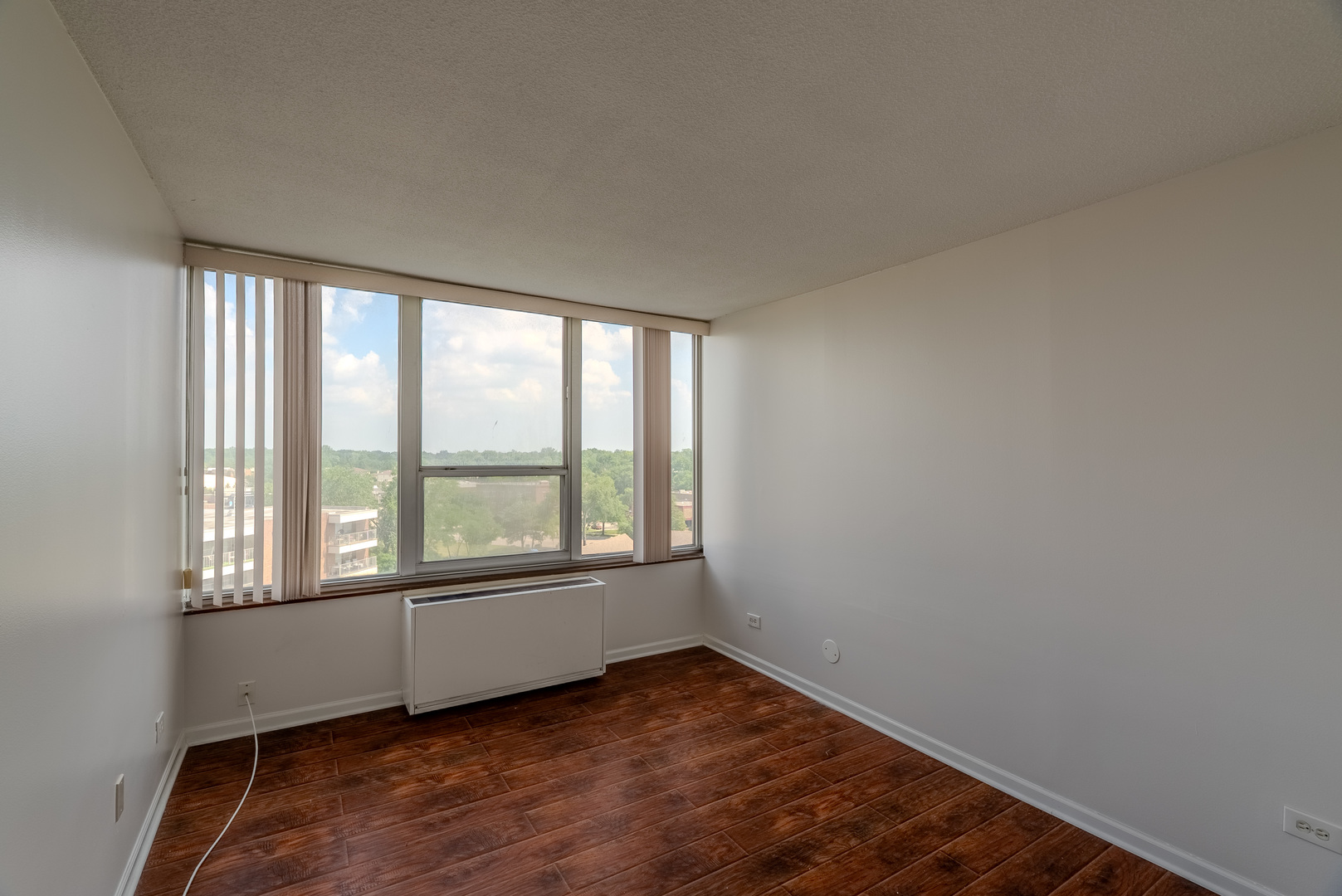 3925 TRIUMVERA Drive Unit: 9B
