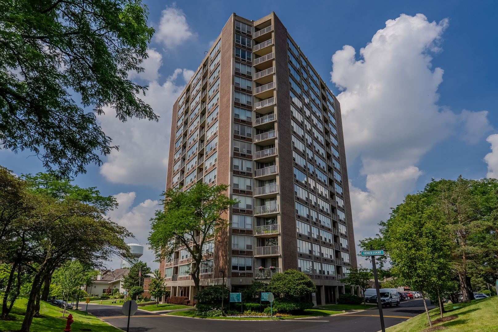 3925 TRIUMVERA Drive Unit: 9B
