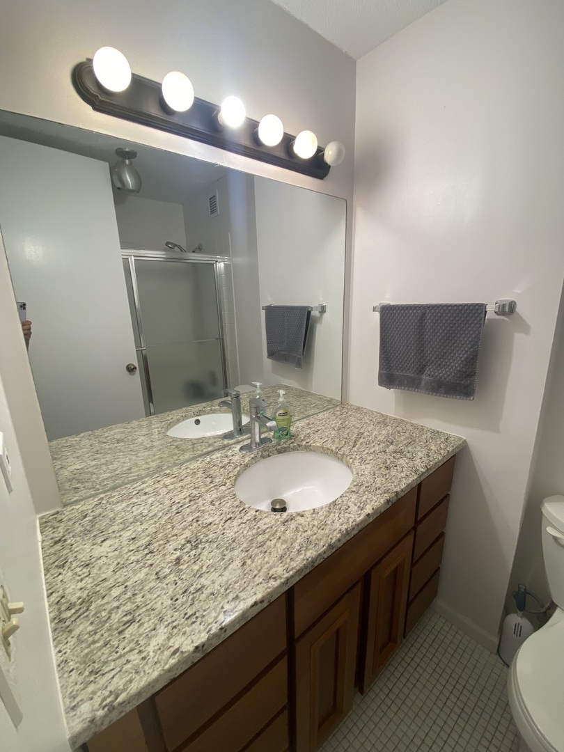3925 TRIUMVERA Drive Unit: 9B