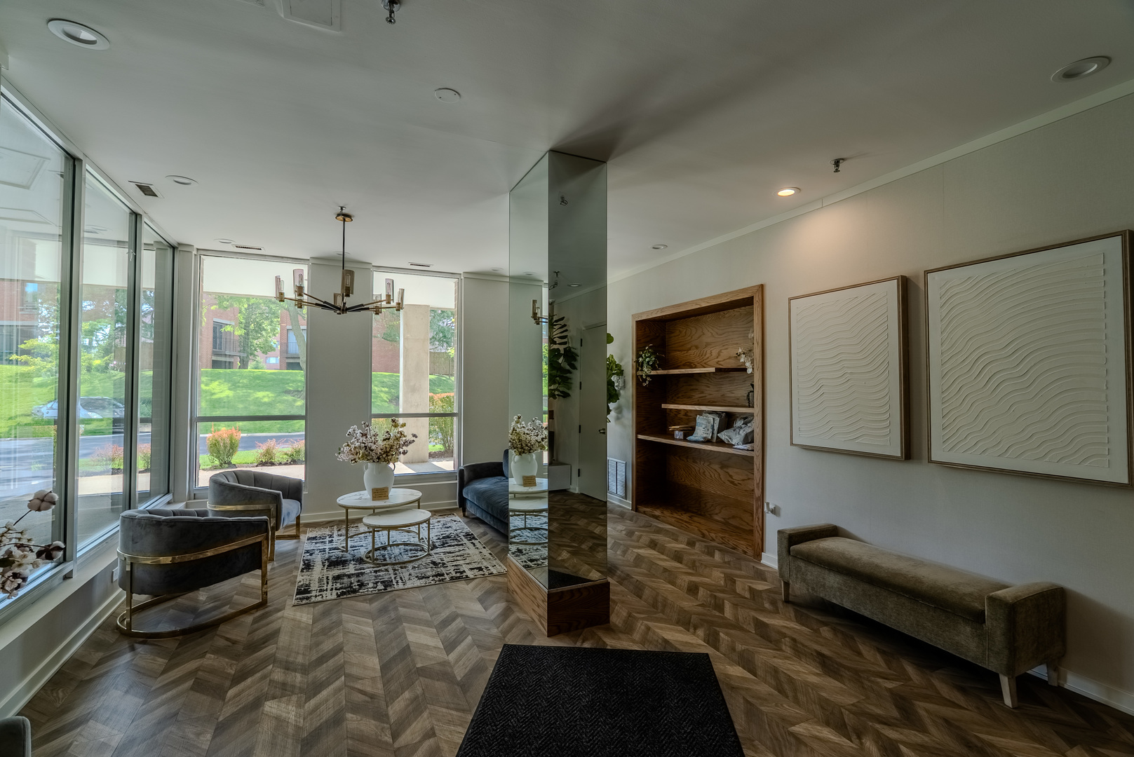 3925 TRIUMVERA Drive Unit: 9B