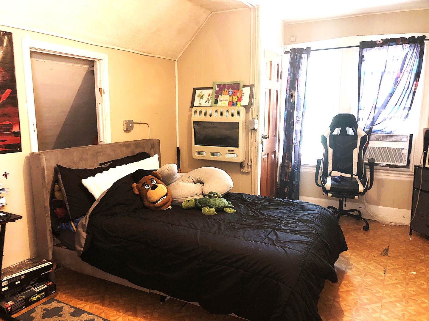 4134 N Kolmar Avenue