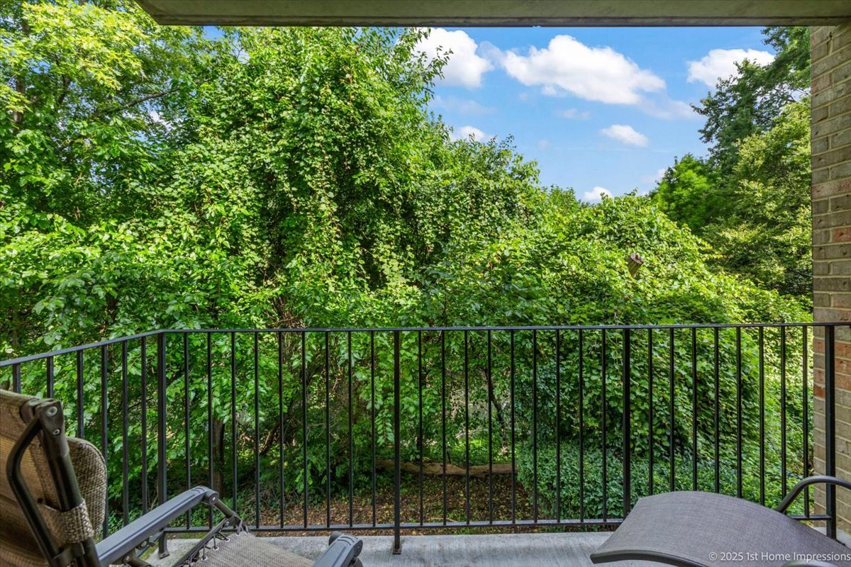 10278 Southwest Highway Unit: 2C