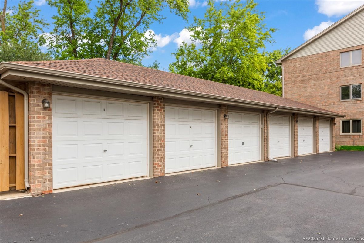 10278 Southwest Highway Unit: 2C