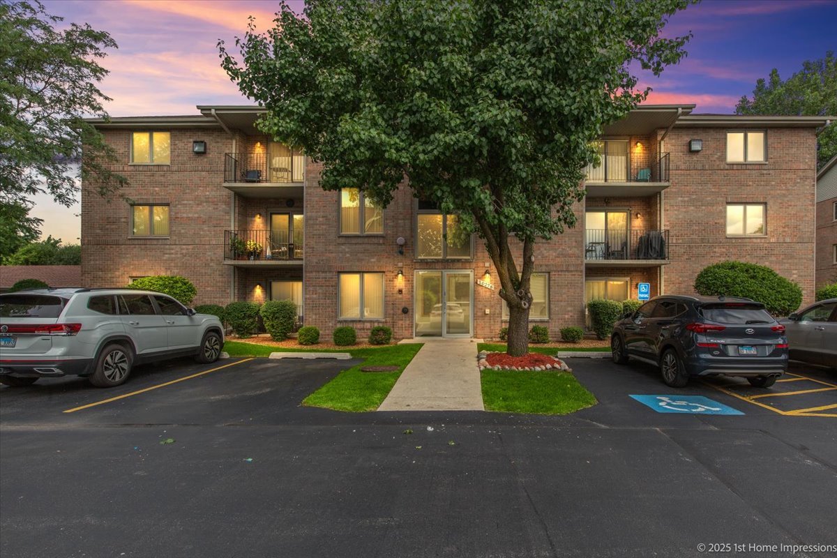 10278 Southwest Highway Unit: 2C