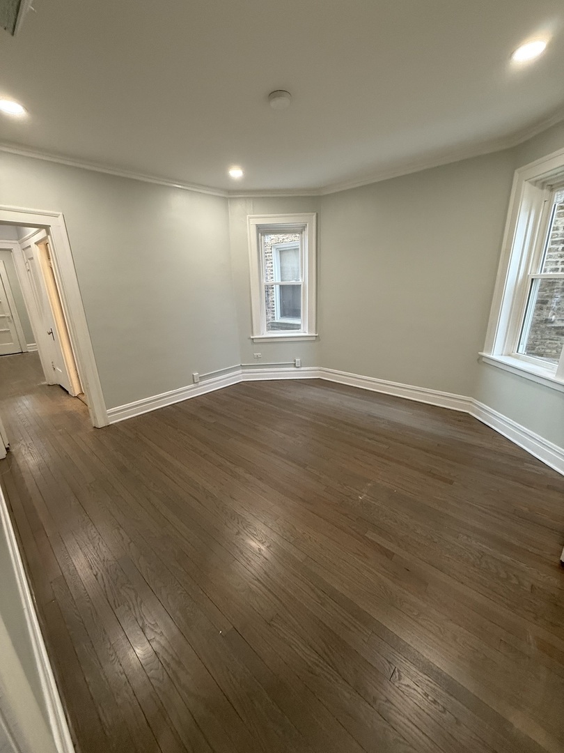 2827 W Lunt Avenue Unit: 1