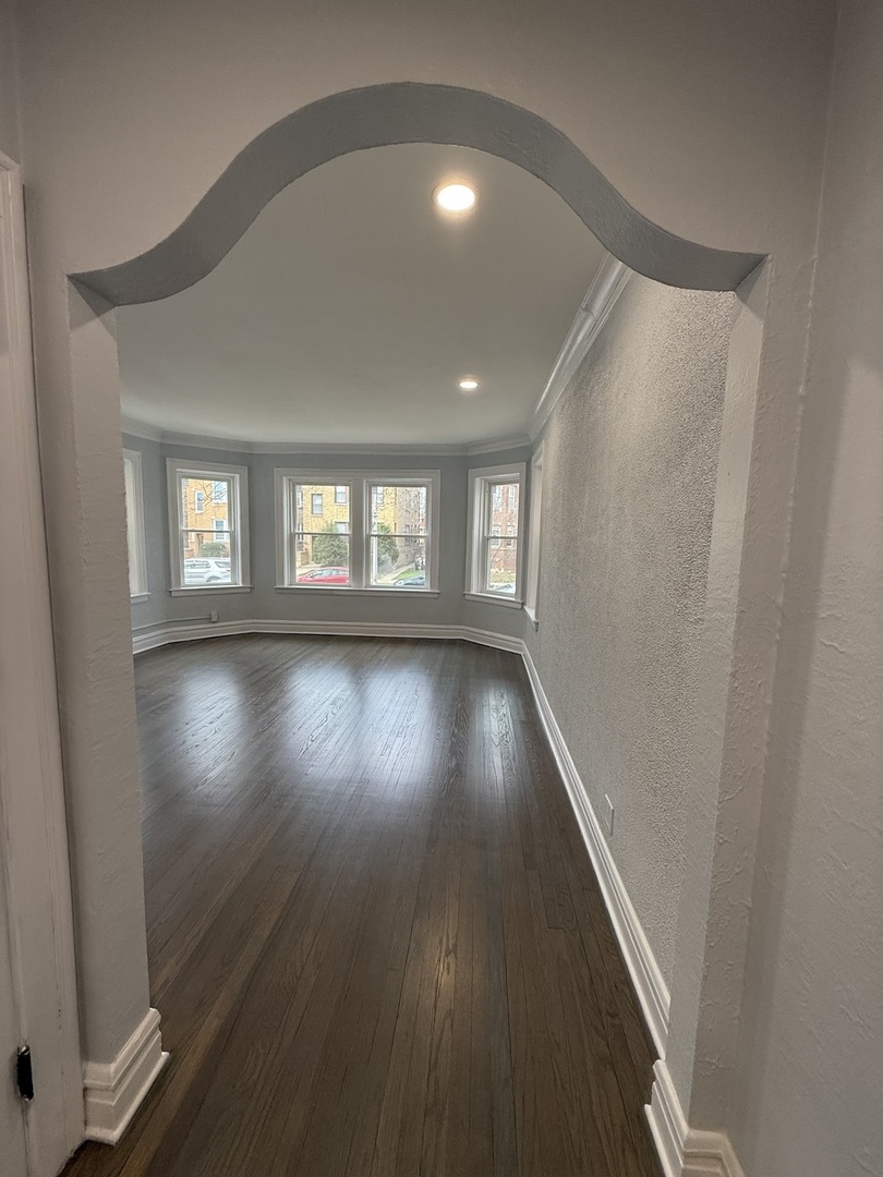 2827 W Lunt Avenue Unit: 1
