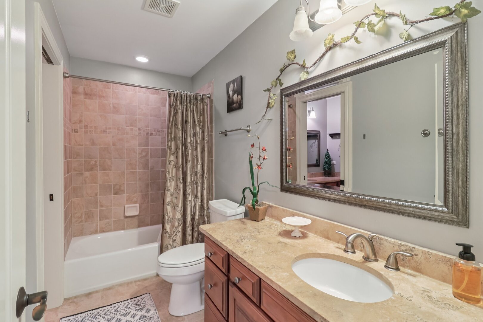 11942 S Oak Park Avenue