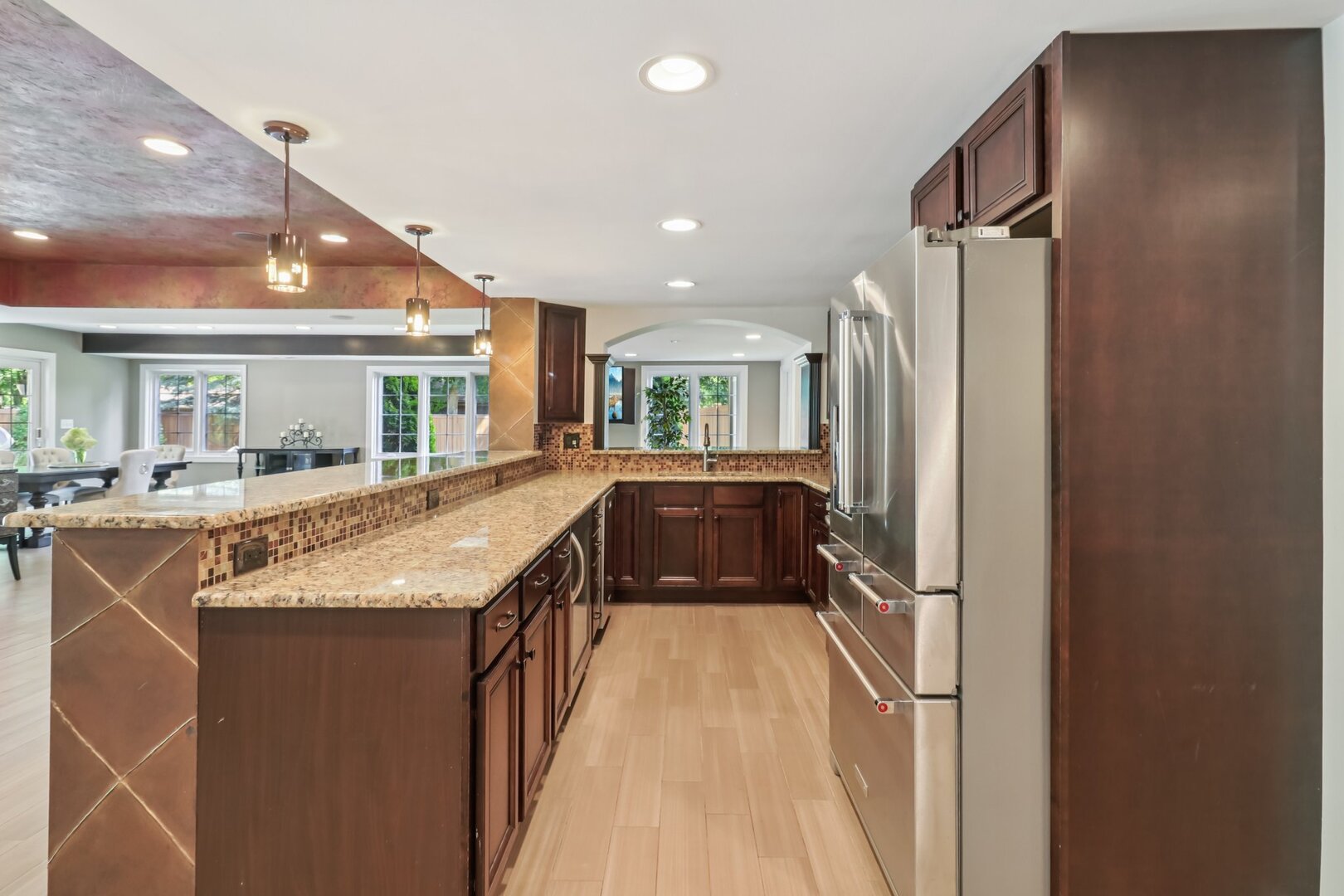 11942 S Oak Park Avenue