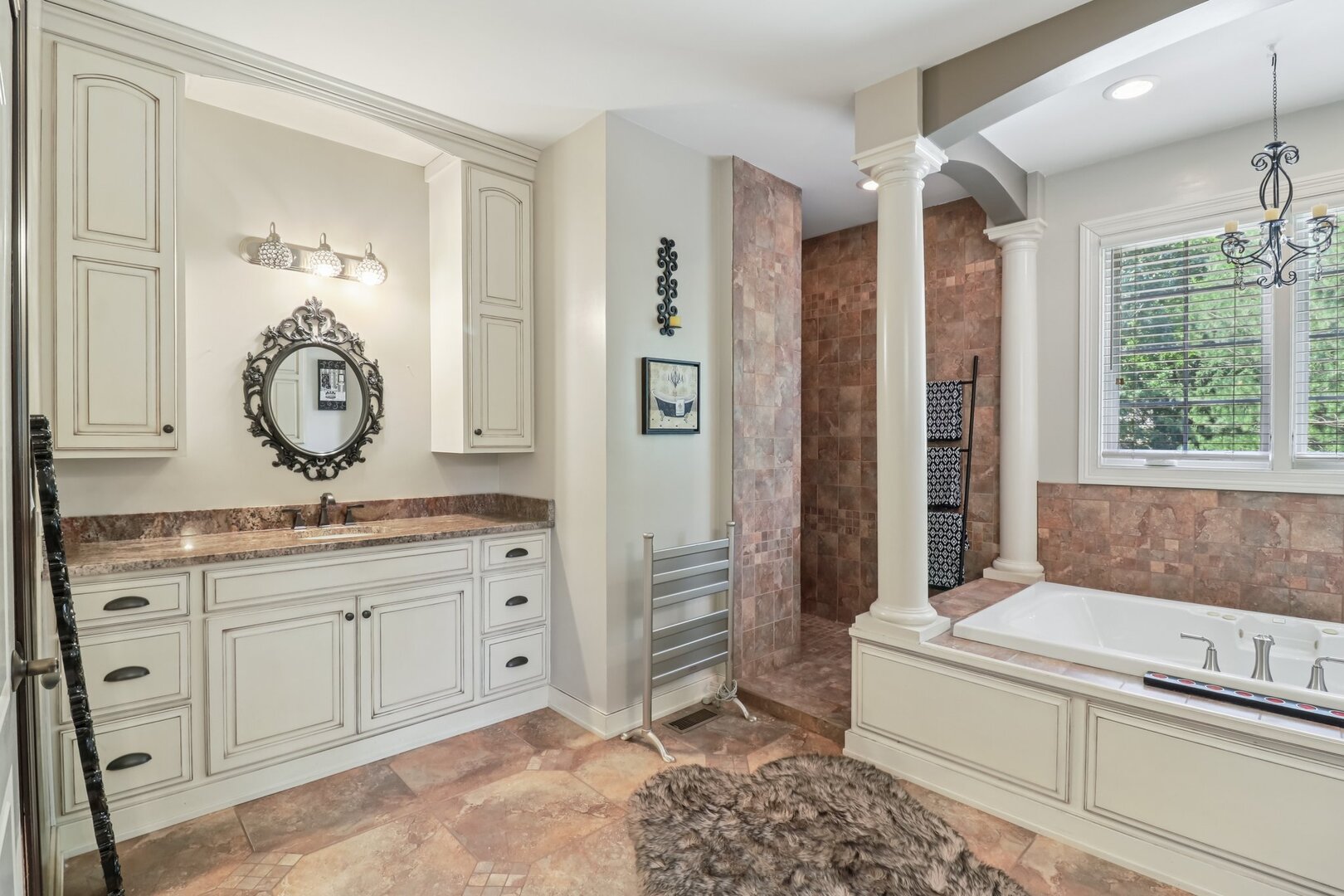 11942 S Oak Park Avenue