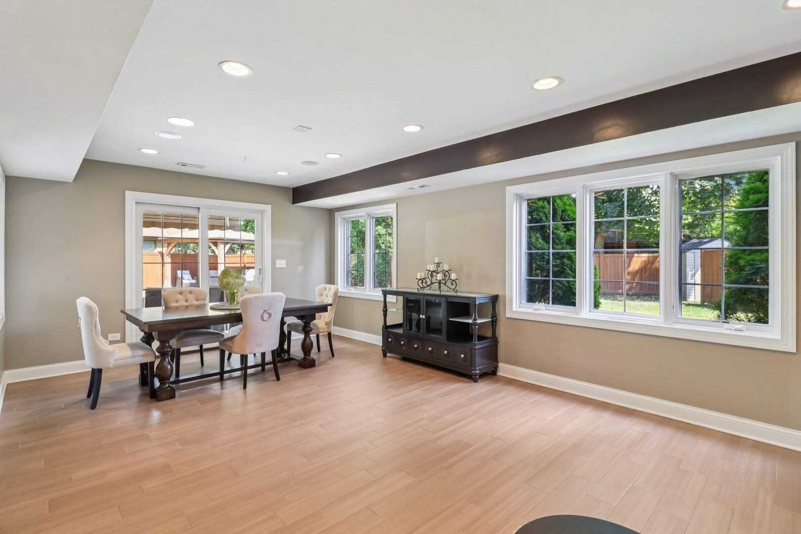 11942 S Oak Park Avenue