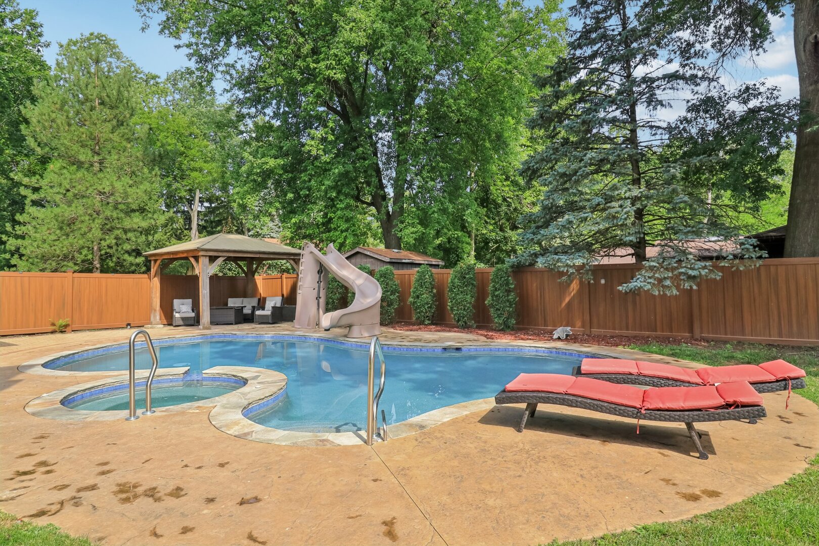 11942 S Oak Park Avenue