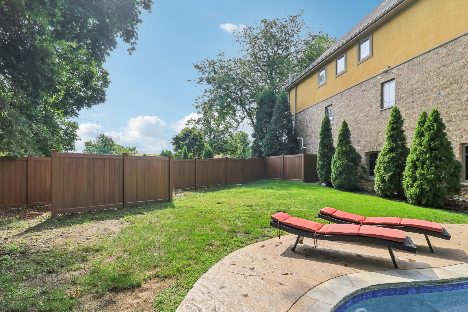 11942 S Oak Park Avenue