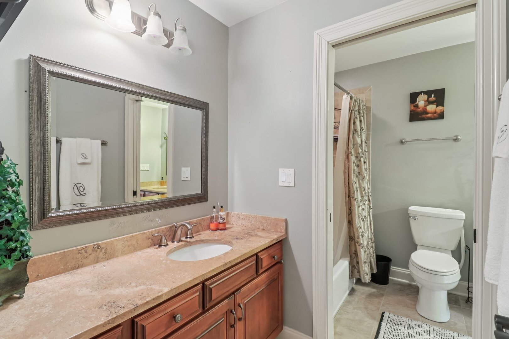 11942 S Oak Park Avenue