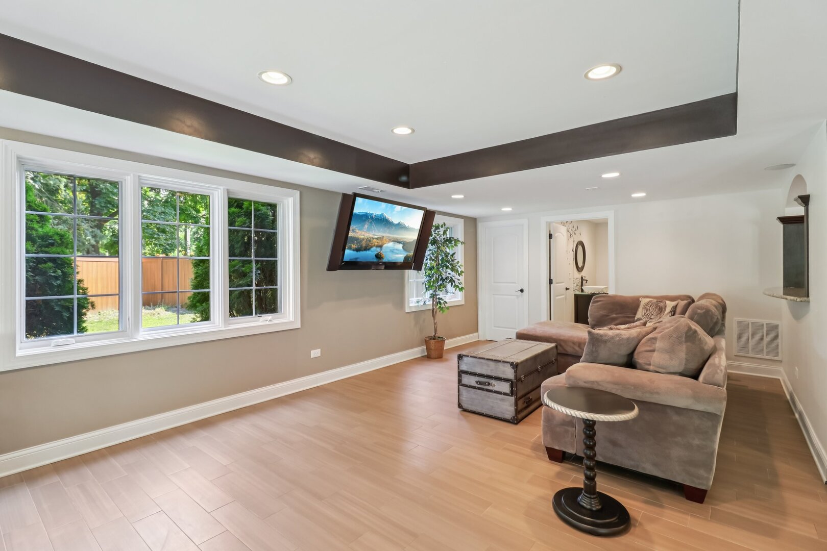 11942 S Oak Park Avenue