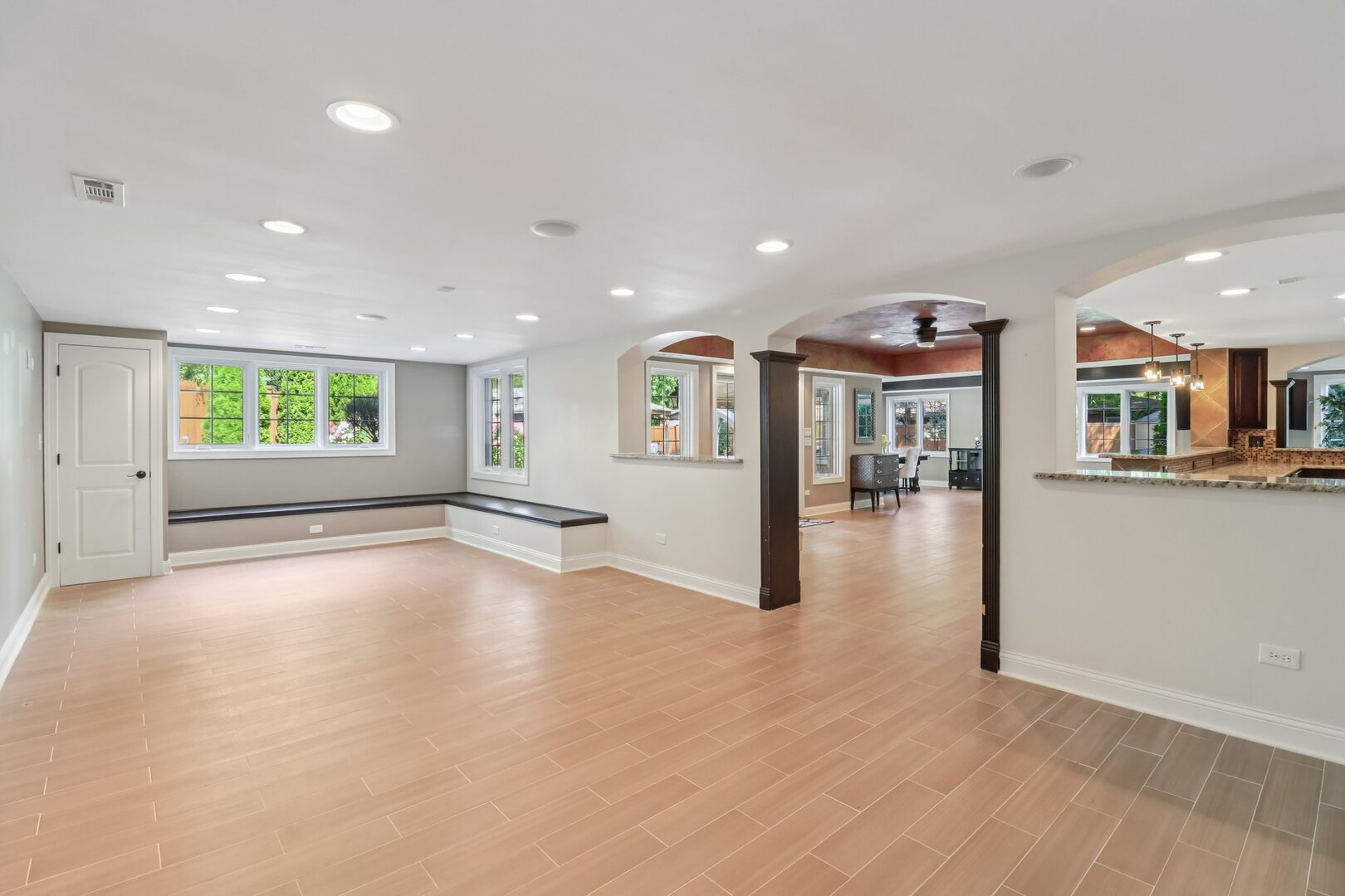 11942 S Oak Park Avenue