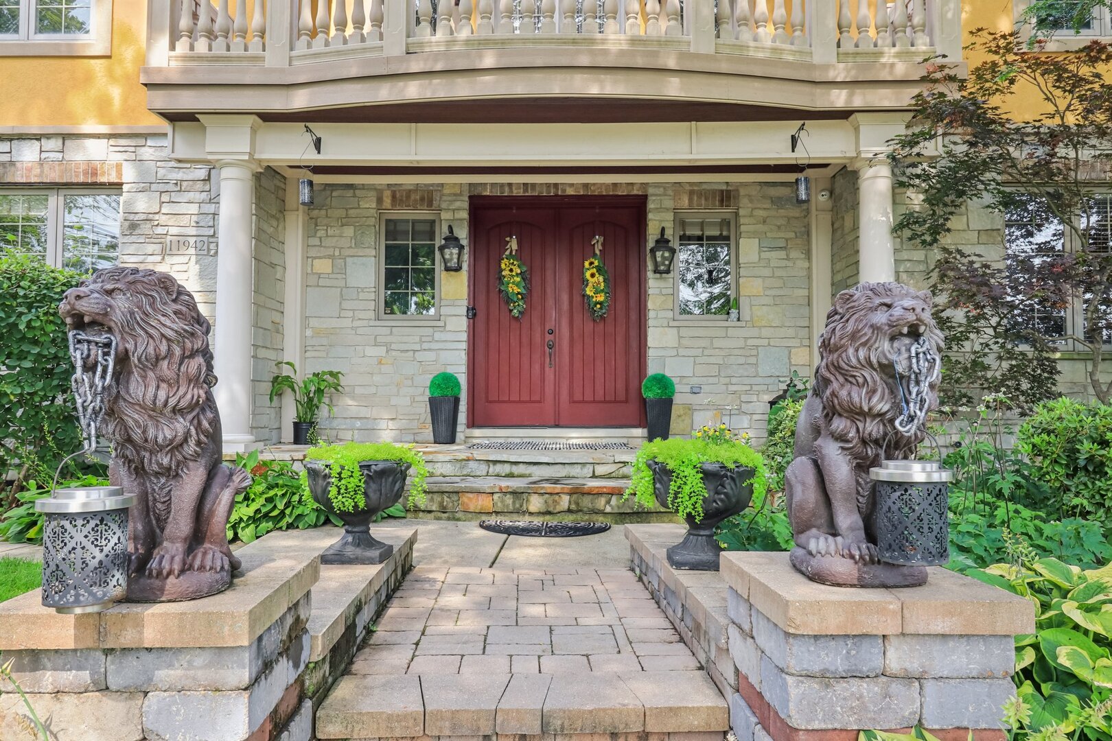 11942 S Oak Park Avenue