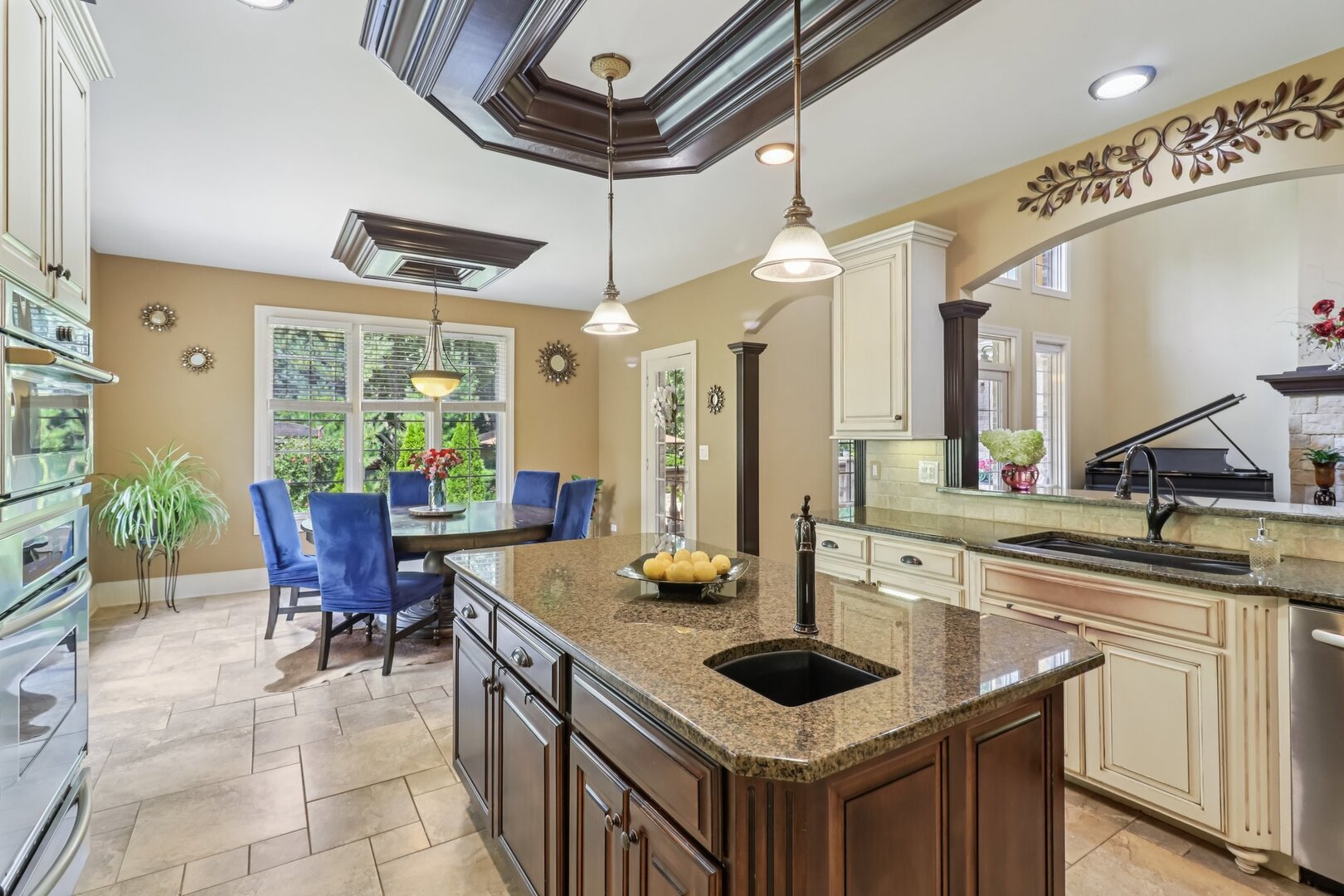 11942 S Oak Park Avenue