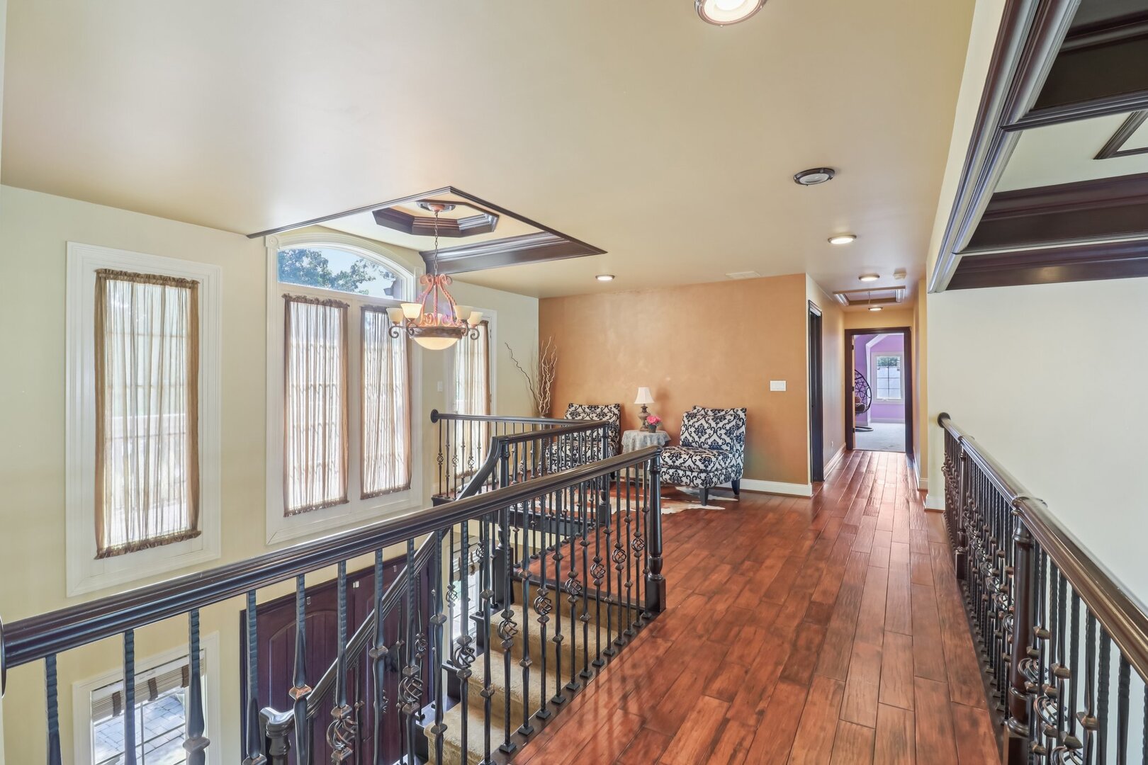 11942 S Oak Park Avenue