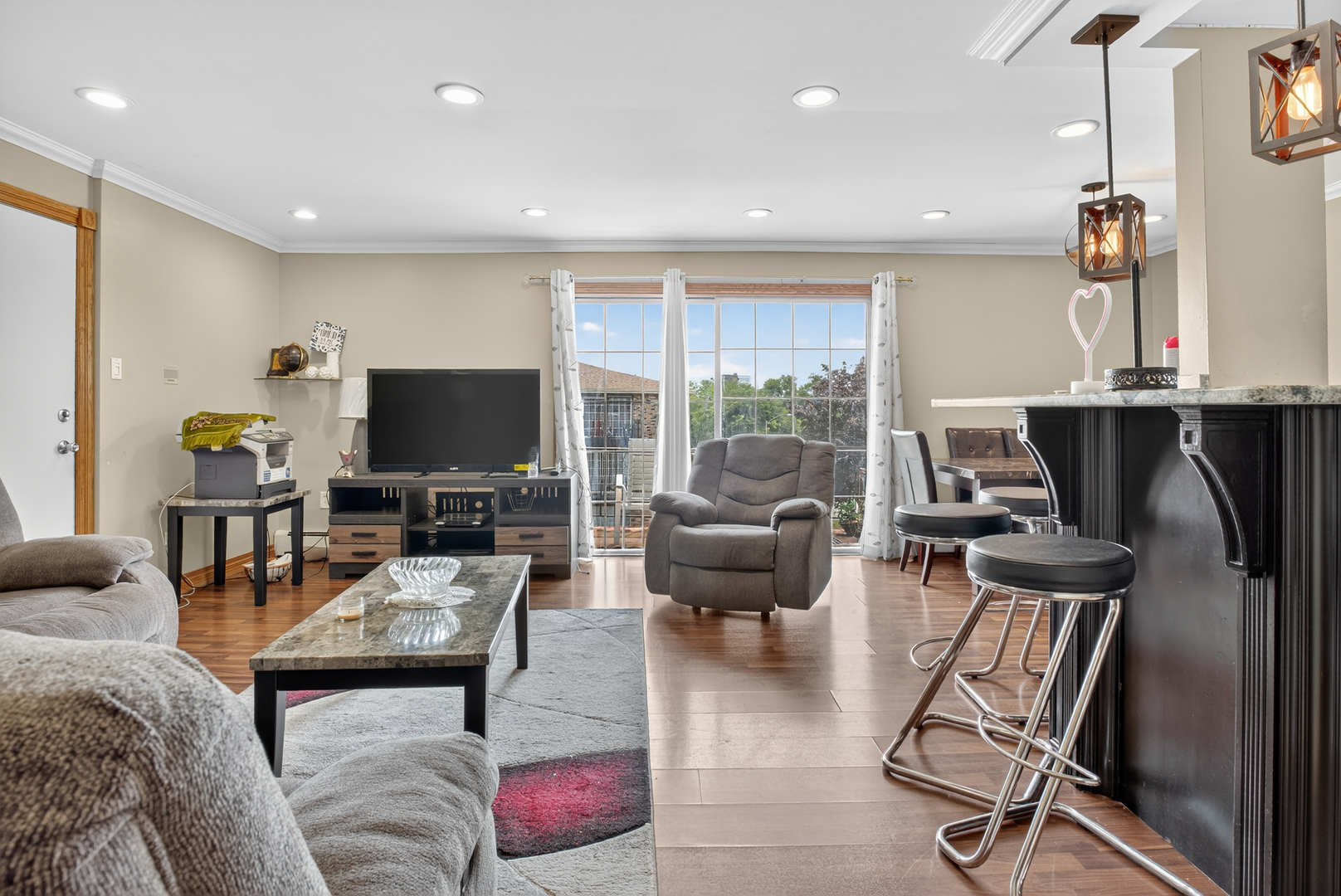 7048 Oconnell Drive Unit: 3W