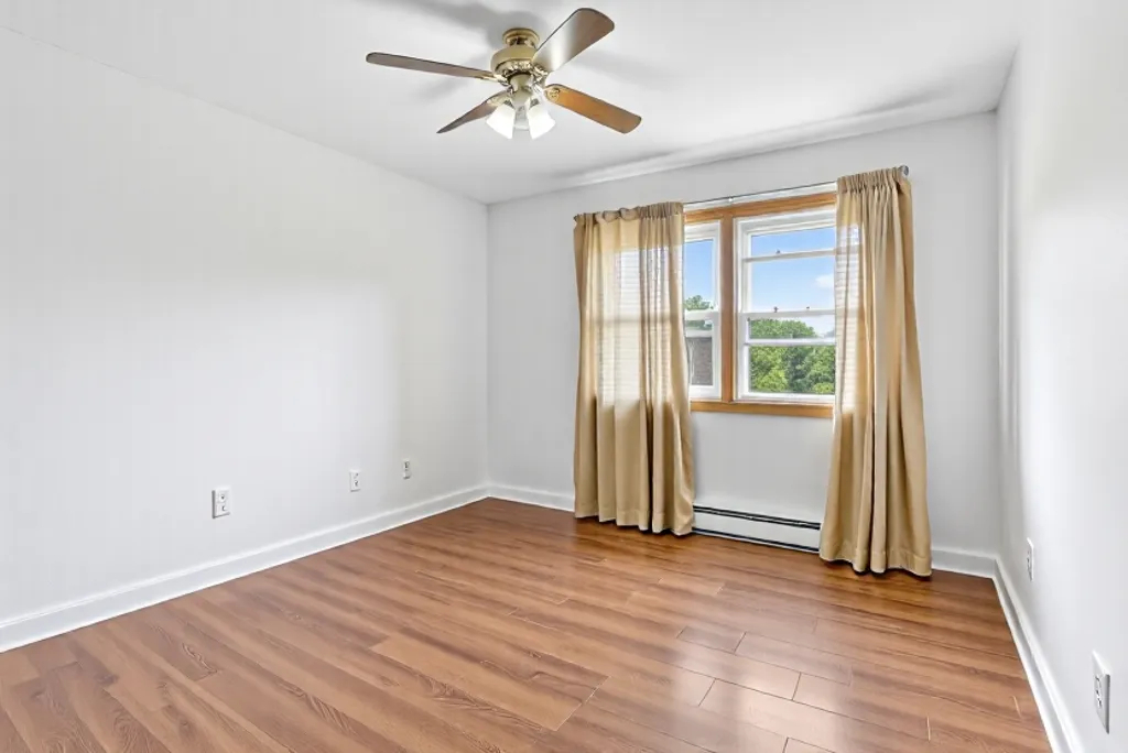 7048 Oconnell Drive Unit: 3W