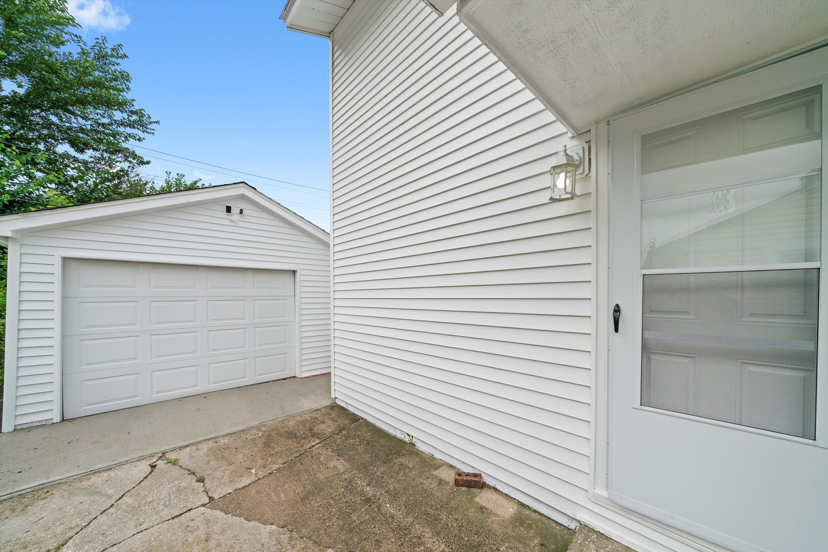 4608 W 90th Place