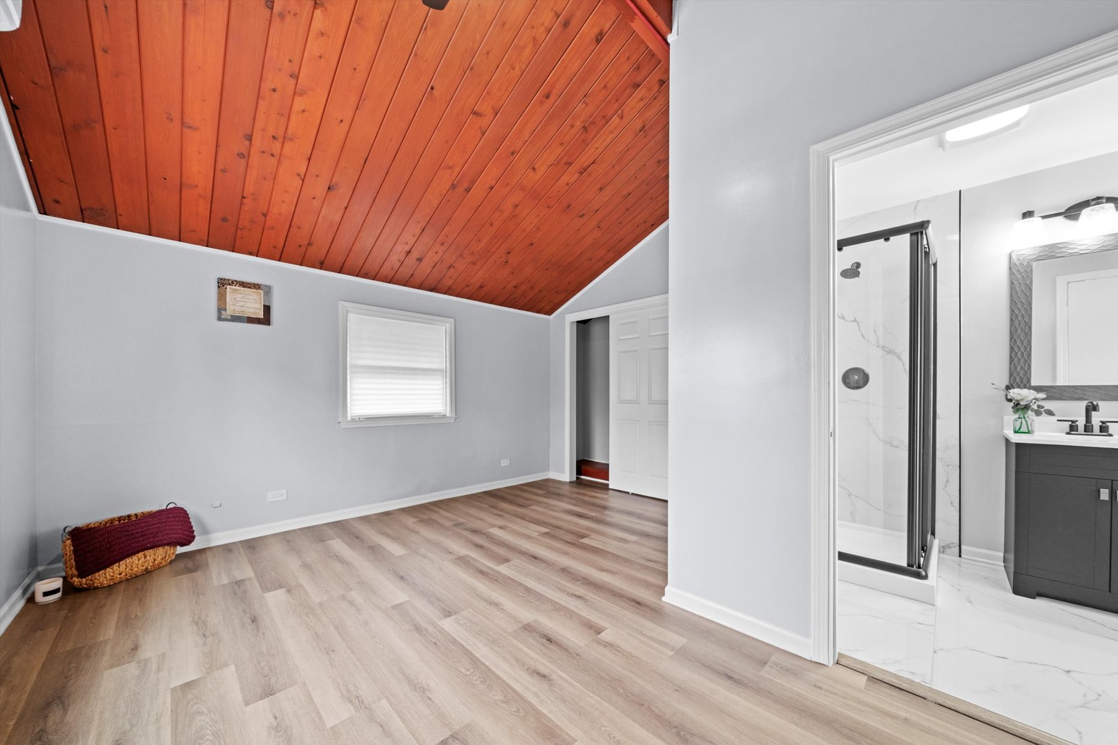 4608 W 90th Place