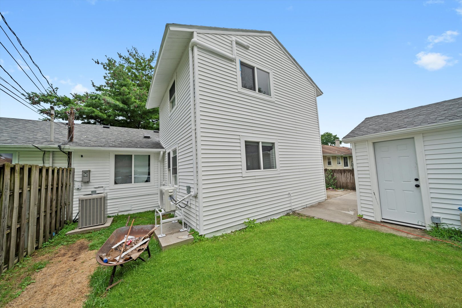 4608 W 90th Place